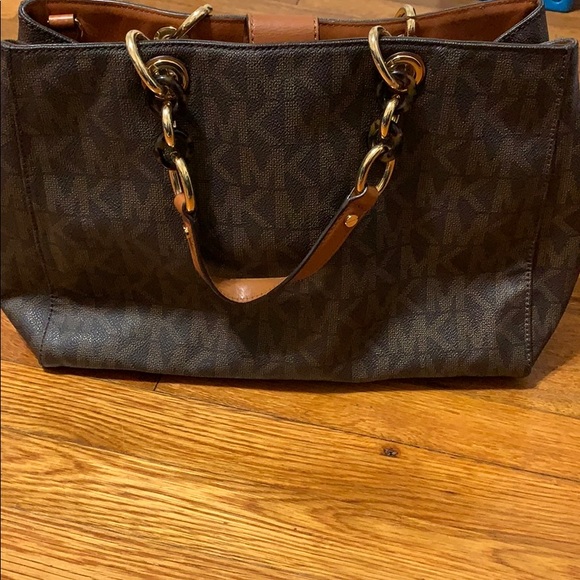 Michael Kors Bag💕 - Picture 5 of 7